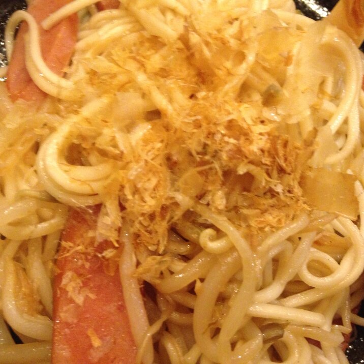 ウインナーとたまねぎともやしの炒めそうめん